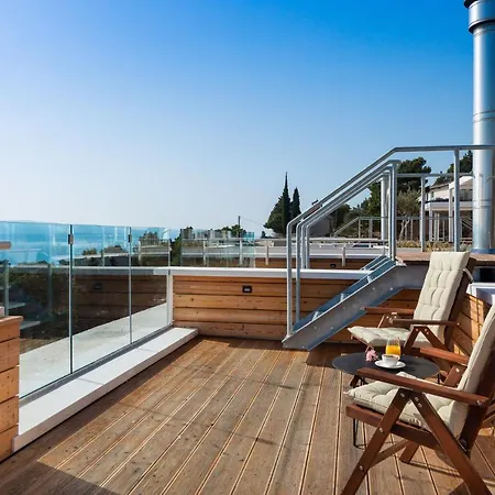 Carpe Omnia With Pool I